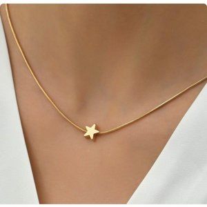 Simple Gold Star Necklace